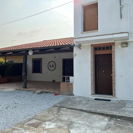 Empira Bed & Breakfast *