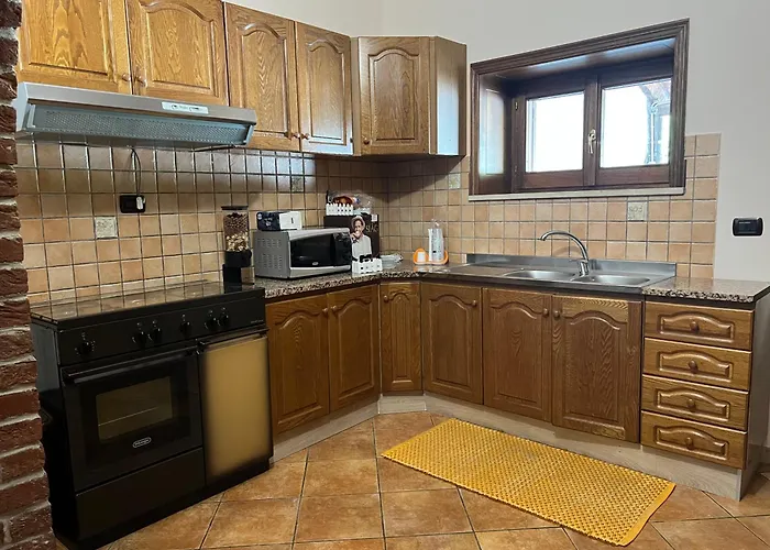 לינה וארוחת בוקר Empira