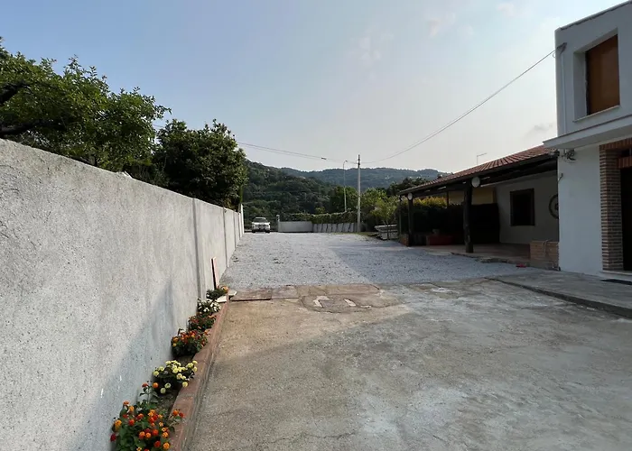 Empira לינה וארוחת בוקר למזיה טרמה