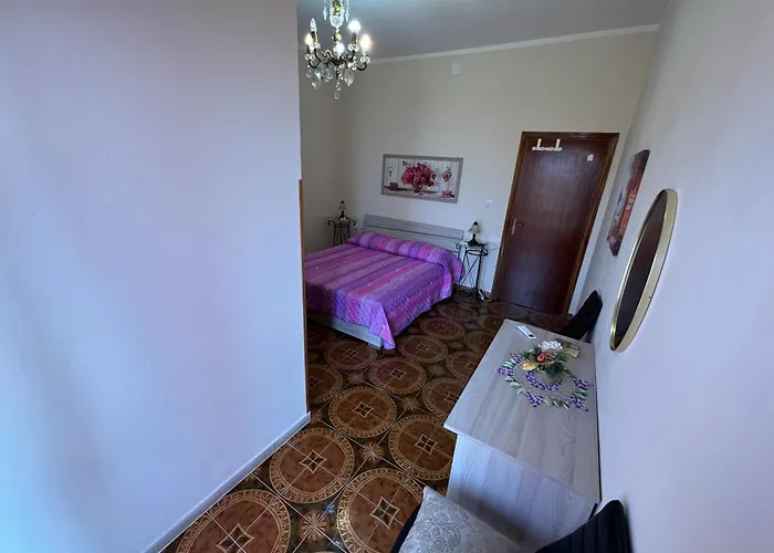 לינה וארוחת בוקר Empira למזיה טרמה