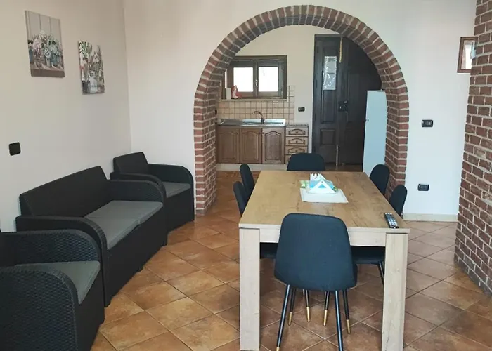 לינה וארוחת בוקר Empira