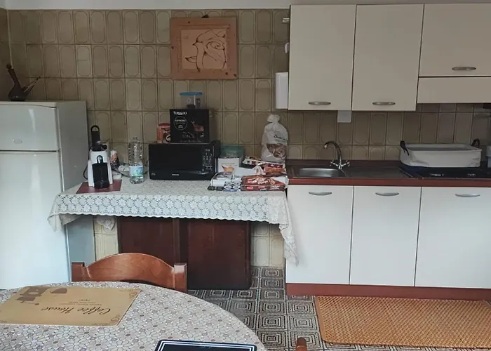 Empira לינה וארוחת בוקר למזיה טרמה